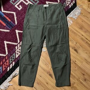 Madewell size 28 green cargo pants